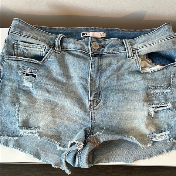 SO Women's Jean Shorts Size 15/32W - Picture 1 of 5